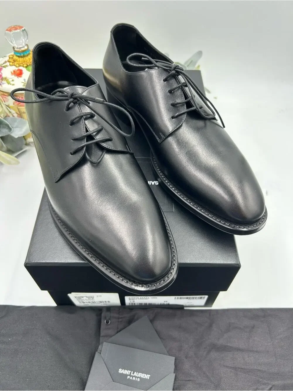 Men's Saint Laurent ADRIEN Derby shoes in Black glazed Leather size 44 Italy